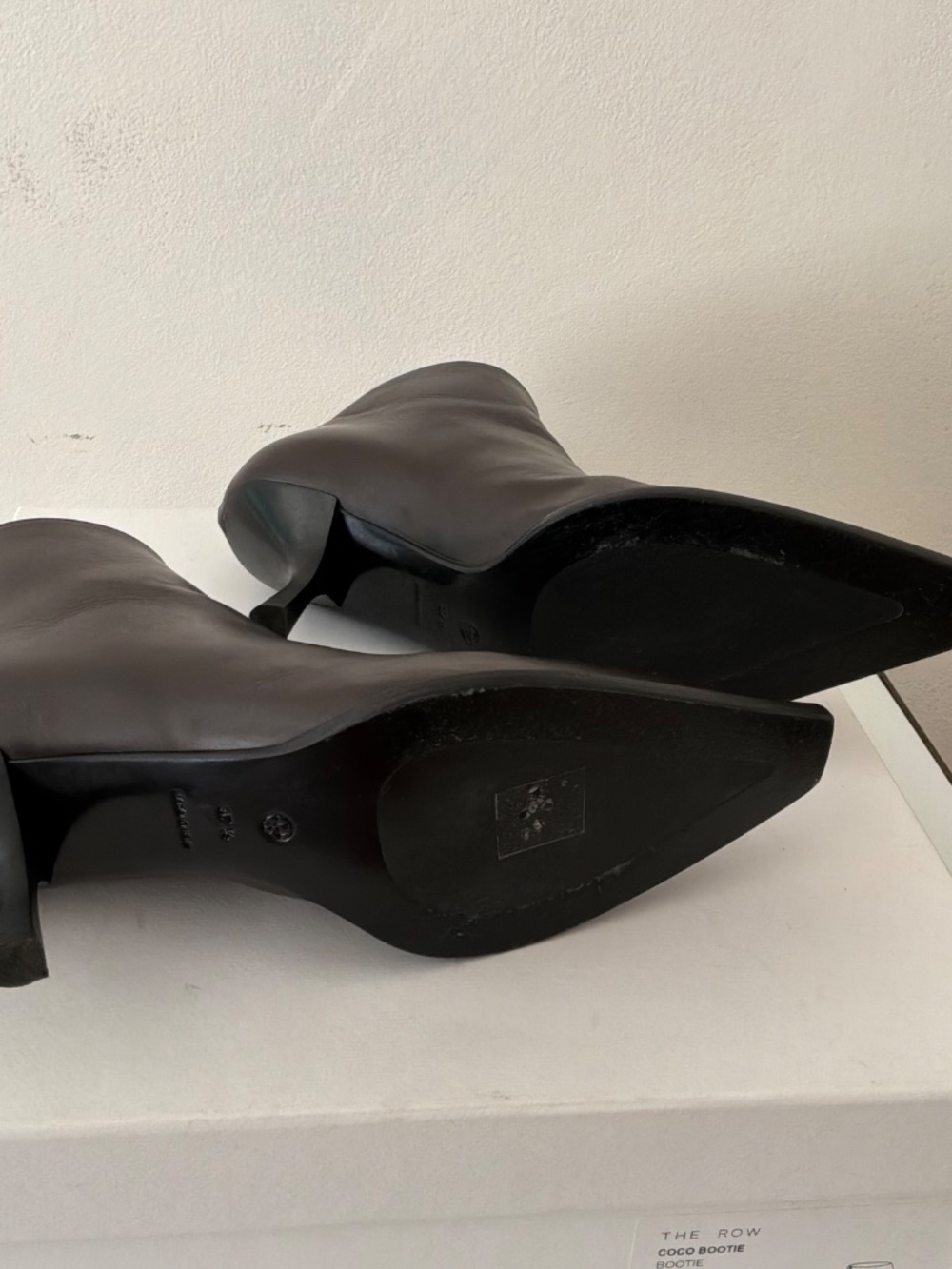 THE ROW Coco dark brown leather boots - Picture 5 of 15